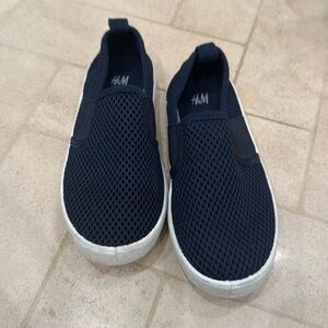 H&M Kids Sneakers Size: 10.5